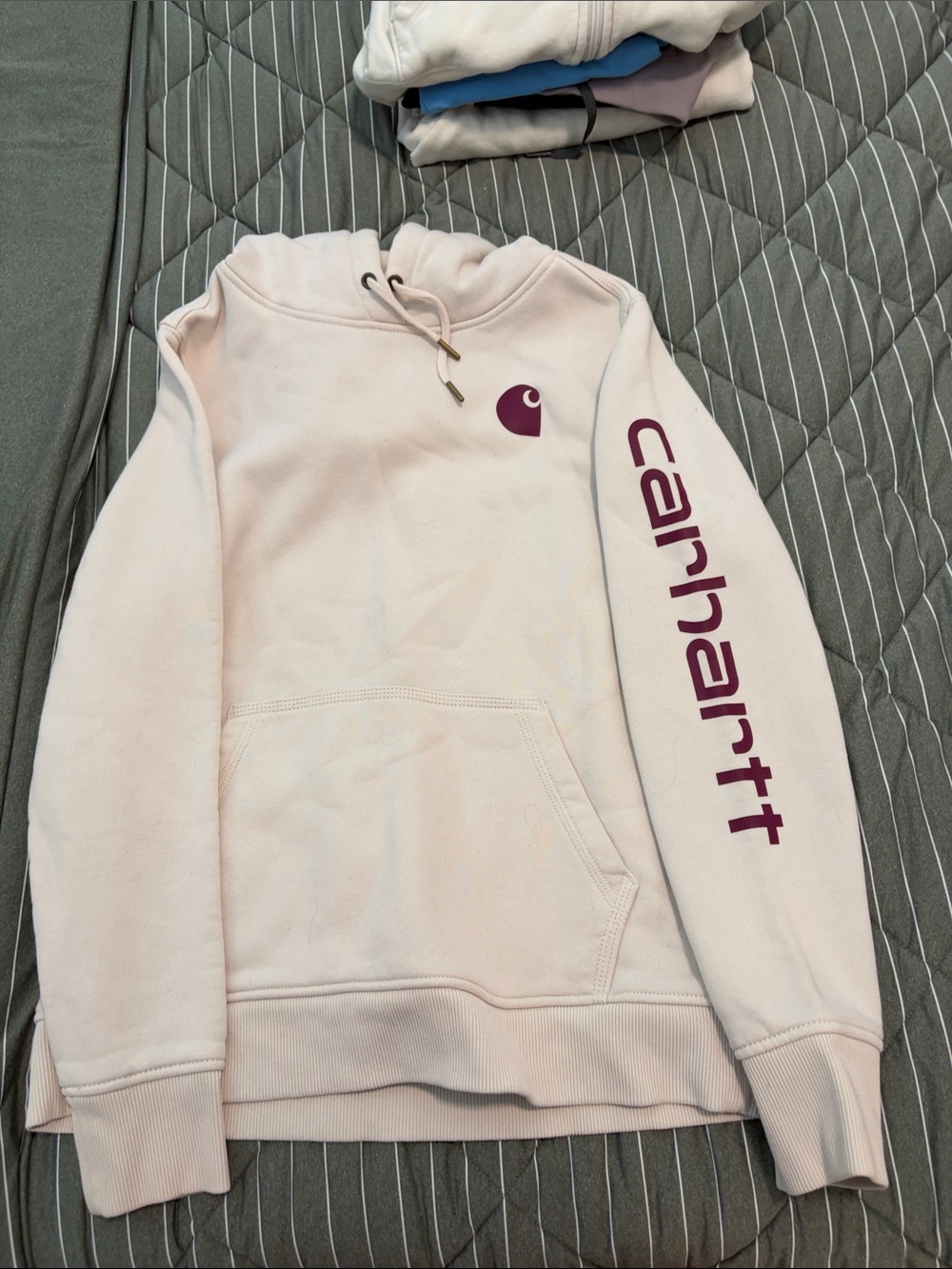 Carhartt Men’s Light Pink Crewneck Hoodie with Maroon Logo